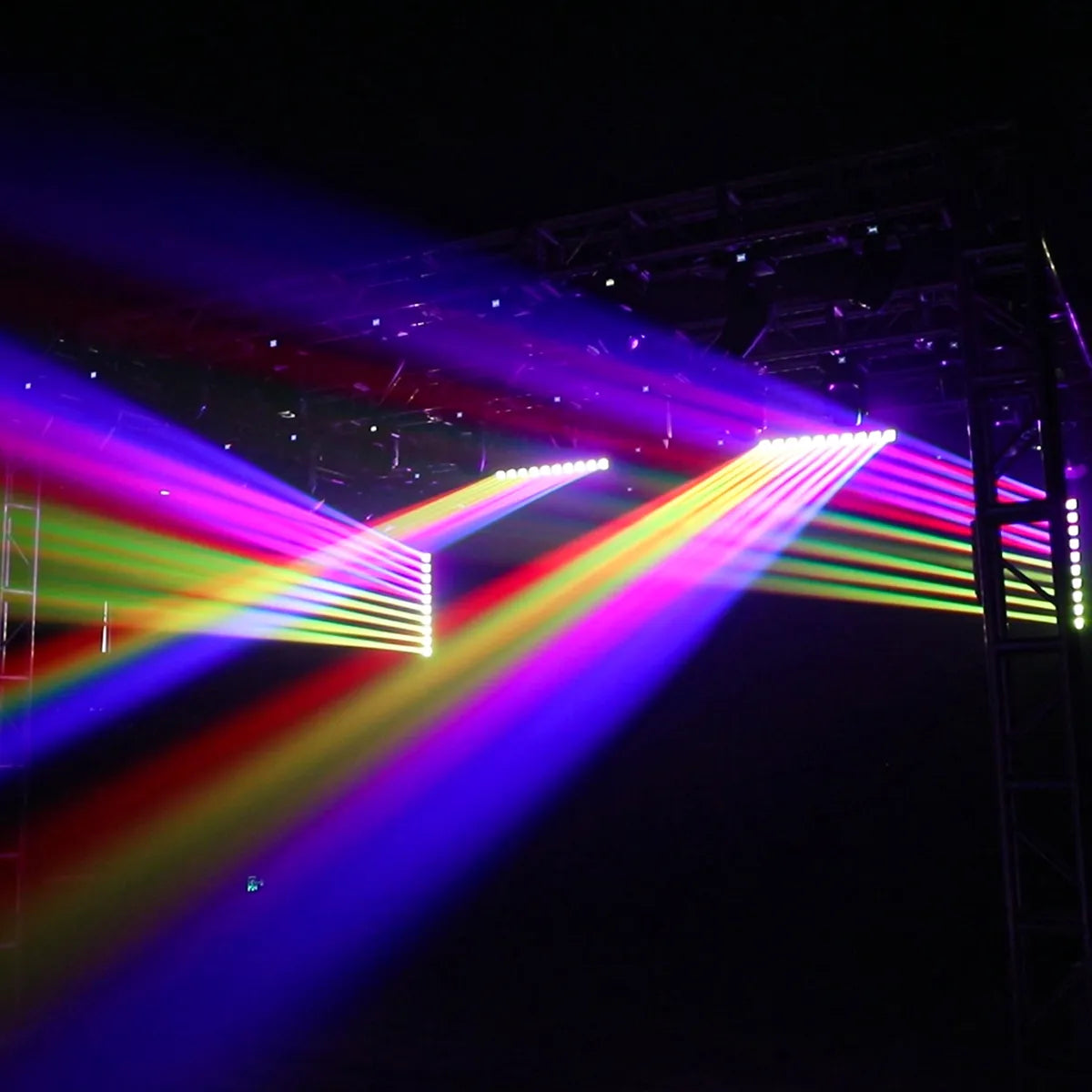 <tc>Betopper</tc> L1015 10x15w RGBW Moving Beam LED-Lichtleiste