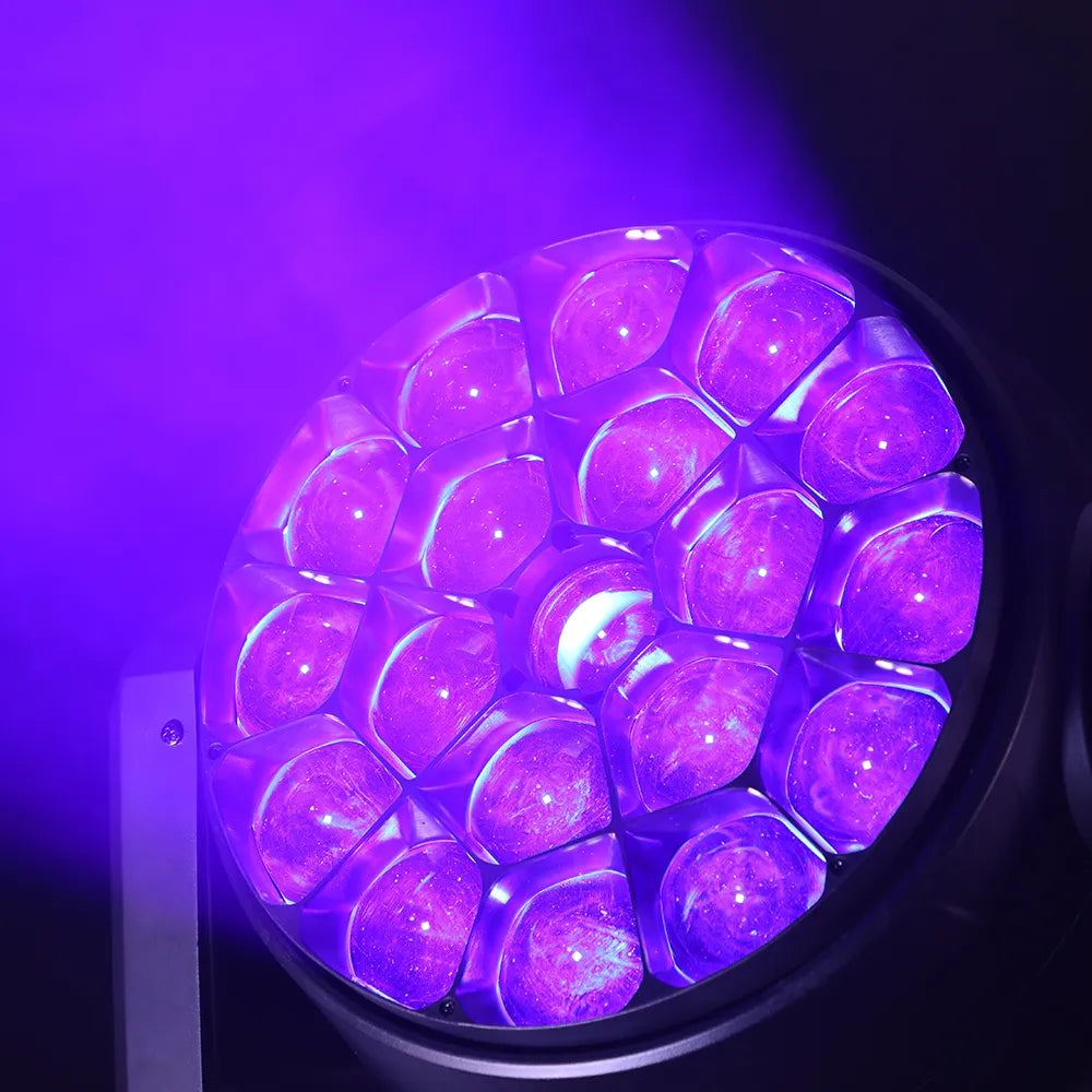 <tc>Betopper</tc> Lyre asservie LM1940 19x40 W avec pixel mapping