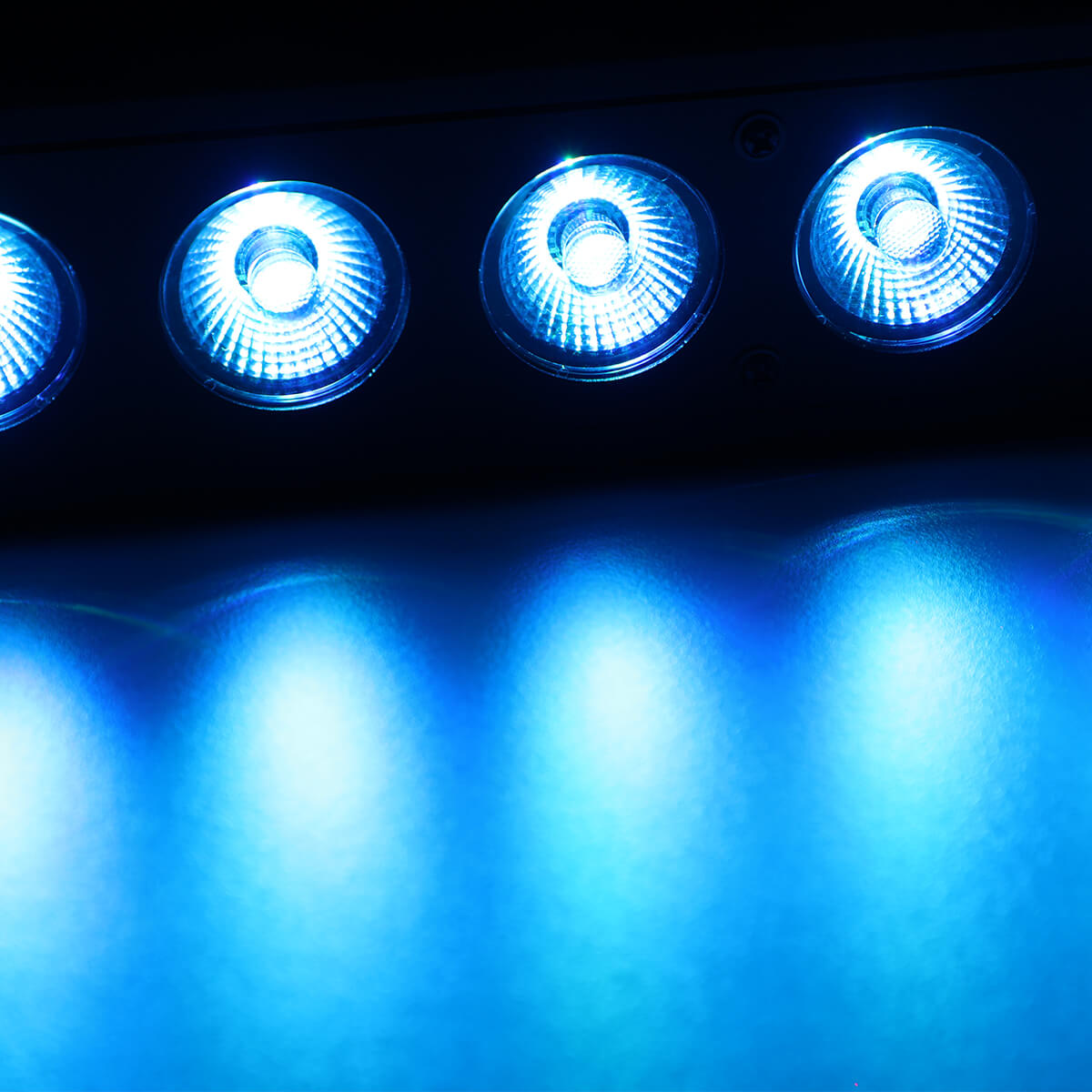 Betopper LW2418 RGBWA+UV Pixel Linear Wash Light