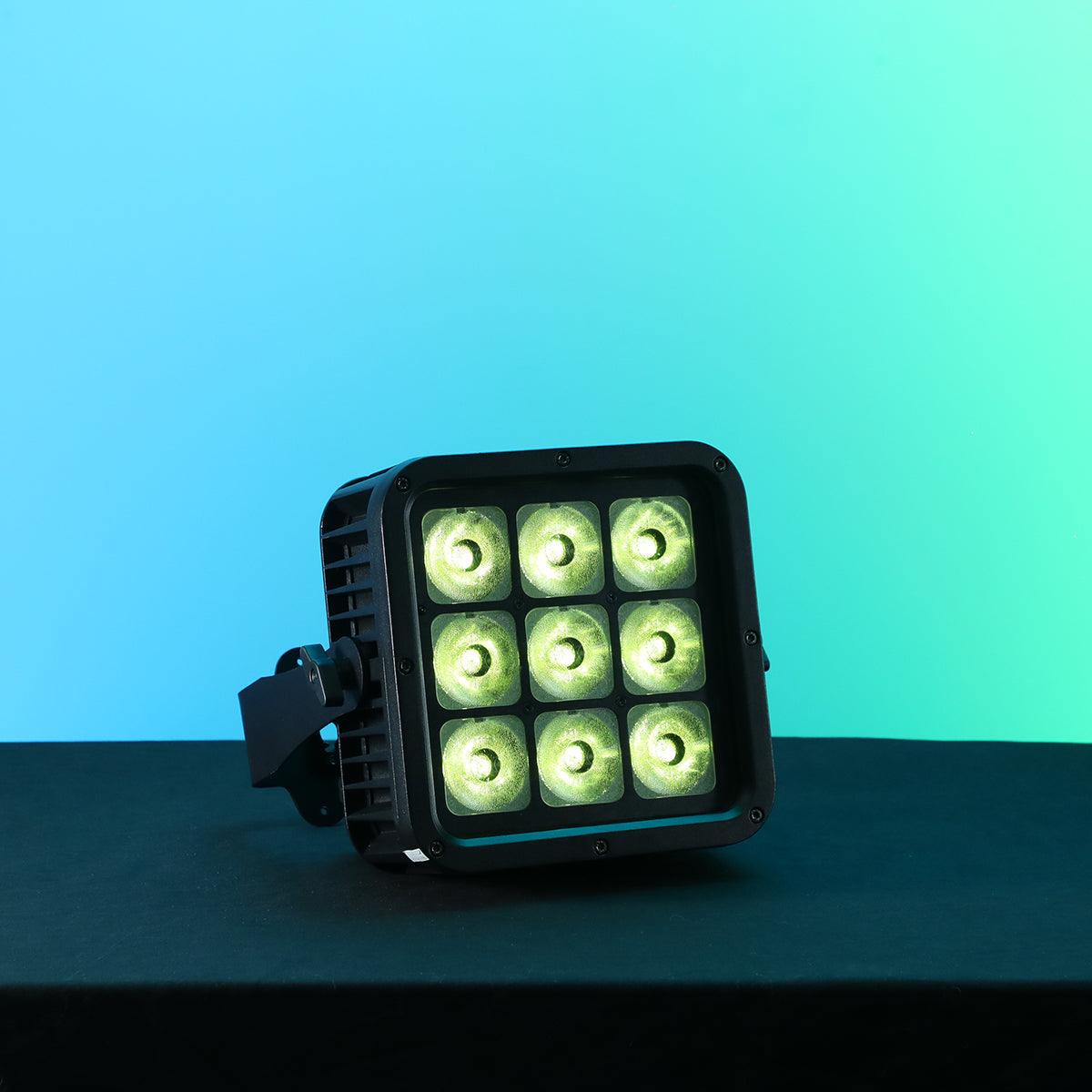 Betopper LPD001 9×18W RGBWA+UV 6-in-1 Battery-Powered IP65 Outdoor LED PAR Uplight